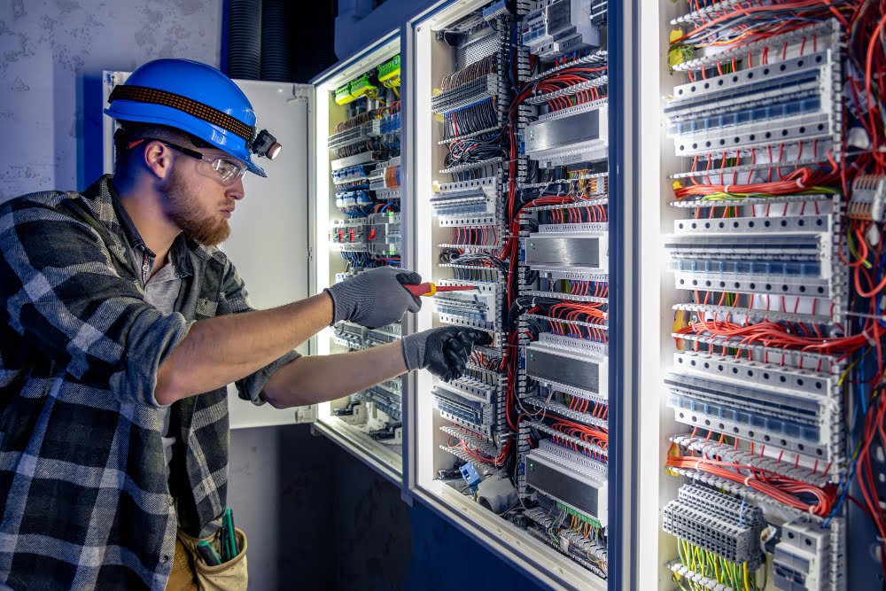 ÉLECTRICITÉ - Dépannage, mise aux normes
